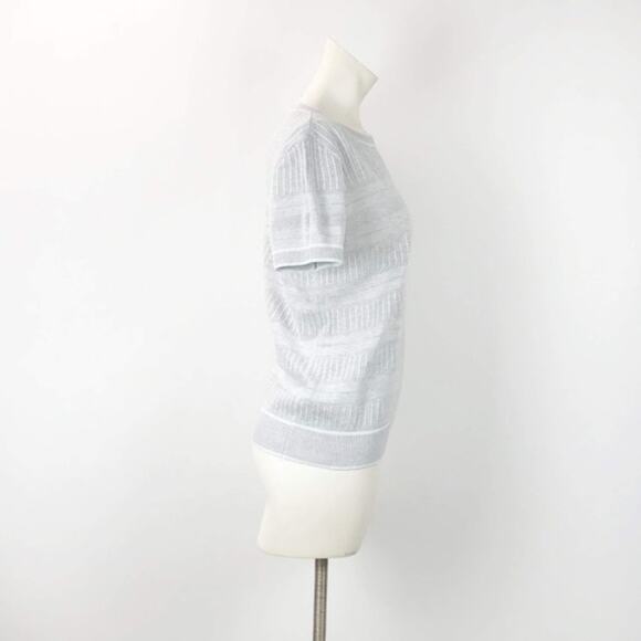Banana Republic Medium Womens Light Gray Knit Short Sleeve Top - Picture 3 of 5